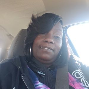 Meet your Posher, Roxanne